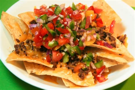 nachos and salsa